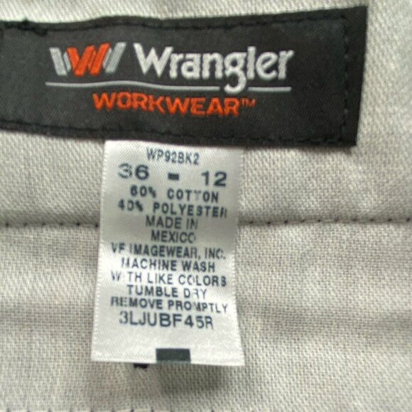 Wrangler Workwear Shorts Mens 36 x 12 Black Plain Front Inseam GusseI Sturdy - Picture 8 of 9